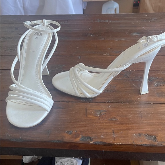Zara high heeled strappy sandals - Picture 3 of 4